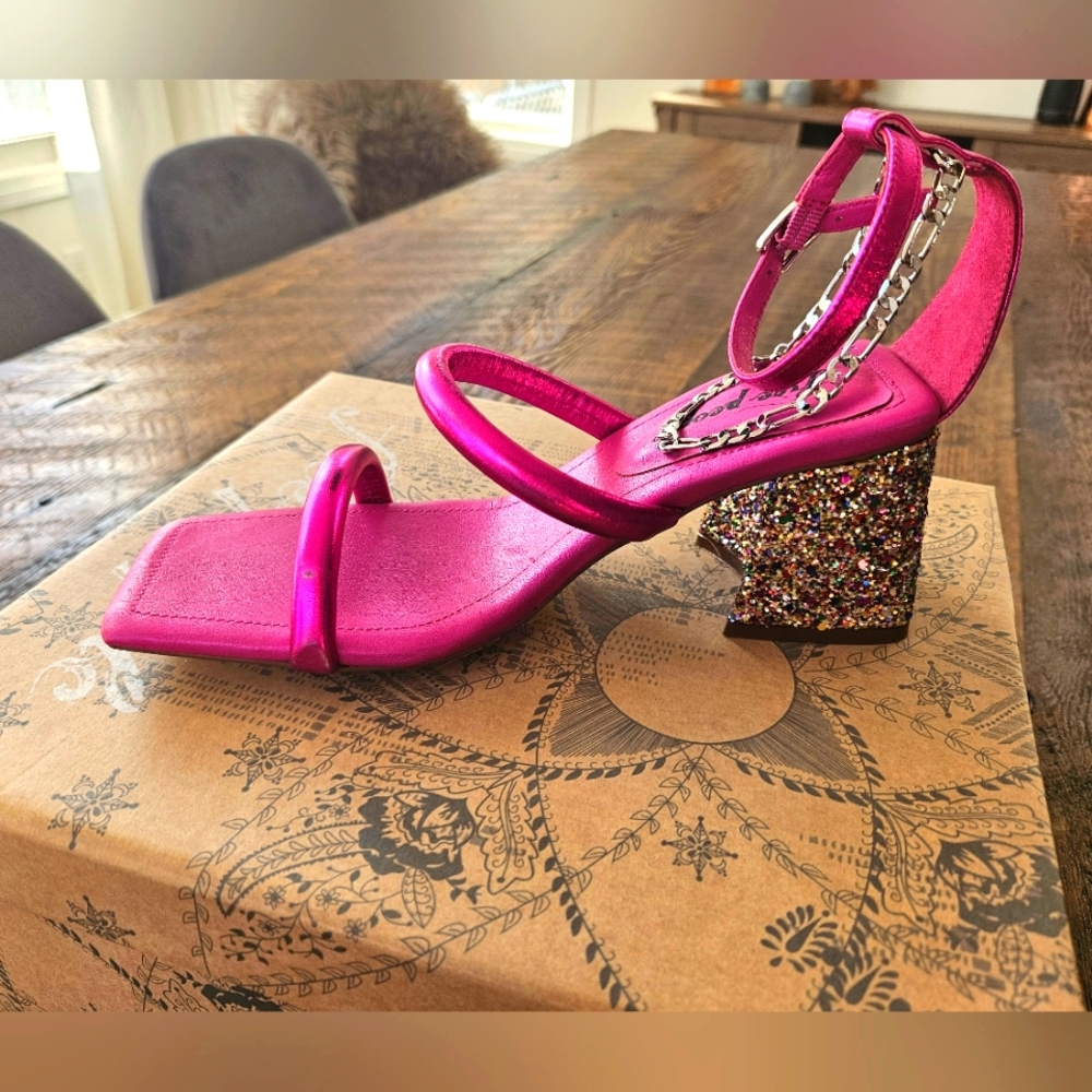 FREE PEOPLE Parker Chain Heel Magenta Metallic Size 38.5